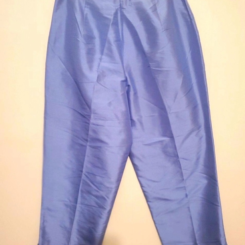 Elegant Blue Silk Cropped Pants - Picture 2 of 3
